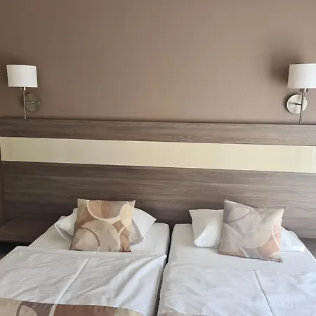 아파트 Czarna Gora Is 7 *